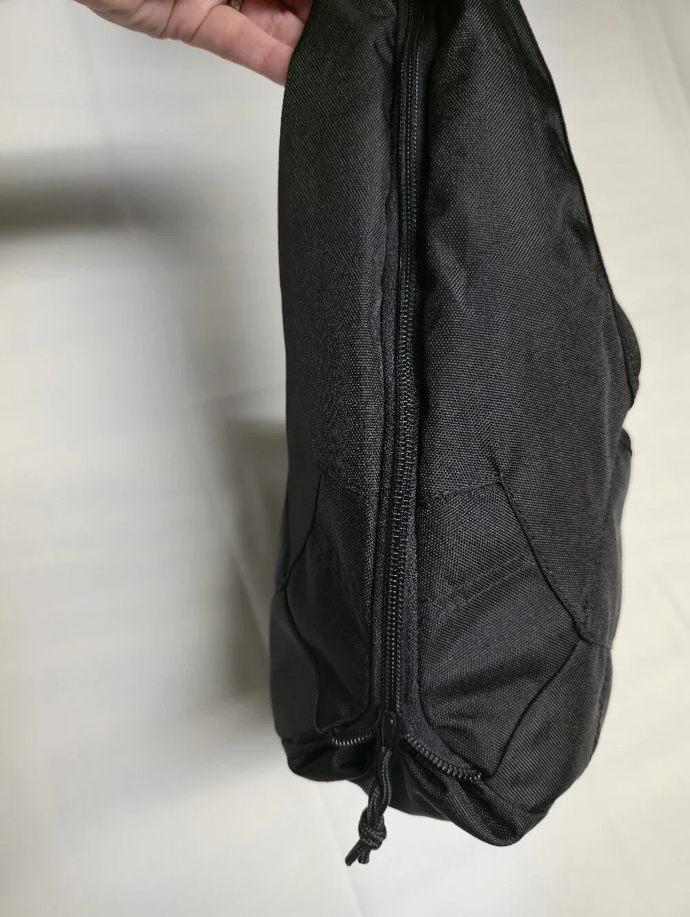 Lowepro Passport Sling Camera Bag - Black with Green Interior